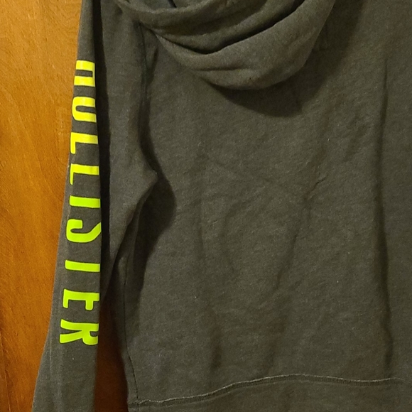 Hollister hoodie - Picture 2 of 3